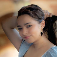 Load image into Gallery viewer, Chic Earrings - Diamond Shape